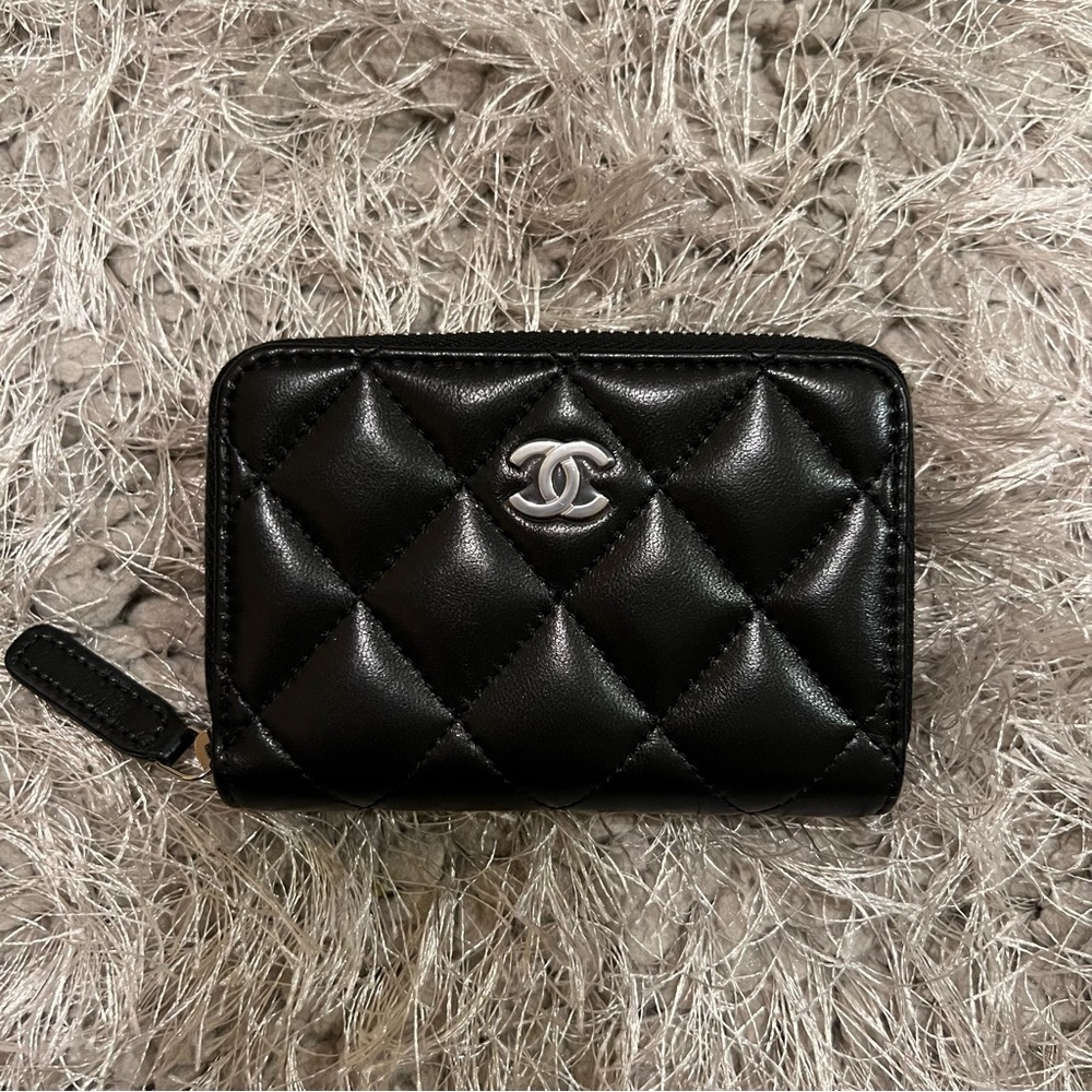CHANEL QUILTED CLASSIC COIN WALLET